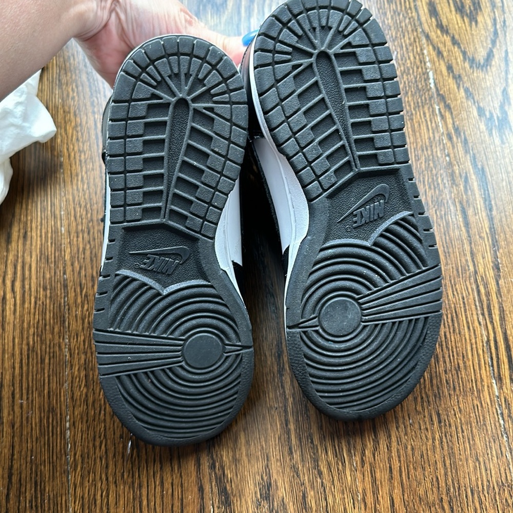 Nike Dunk High - image 4